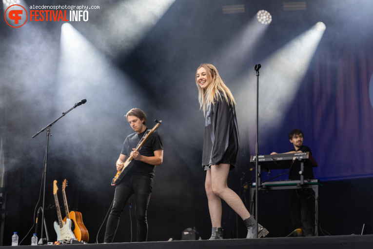 Lola Cedès op Bevrijdingsfestival Utrecht 2025 foto