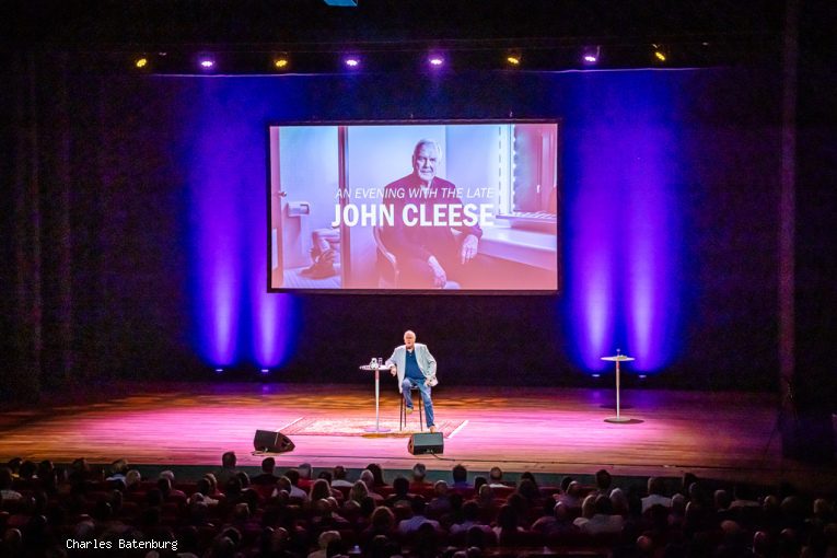 John Cleese op John Cleese - Last Time To See Me Before I Die - 15/05 - Nieuwe Luxor Theater foto