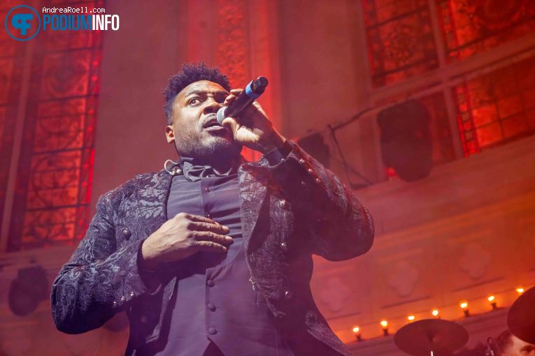 Scott Bradlee's Postmodern Jukebox op Scott Bradlee's Postmodern Jukebox - 19/05 - Paradiso foto
