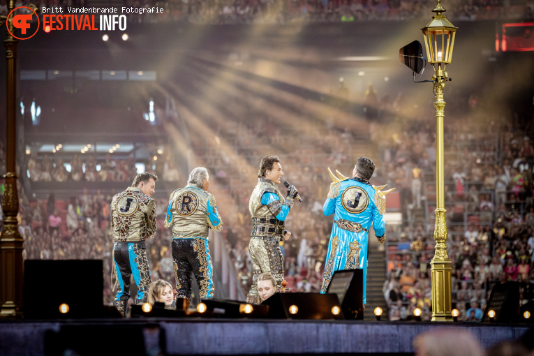 De Toppers op Toppers in Concert - 30/05 - Johan Cruijff ArenA foto