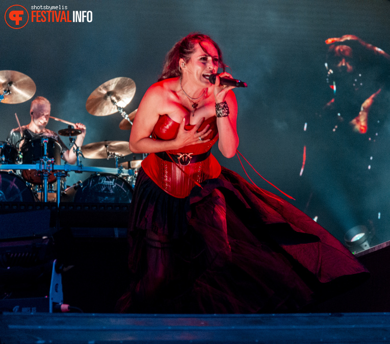 Within Temptation op Vestrock 2025 foto
