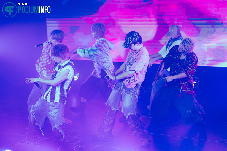 BE:FIRST op Be:first World Tour 2025 – Who Is Be:first? - 04/06 - Melkweg foto