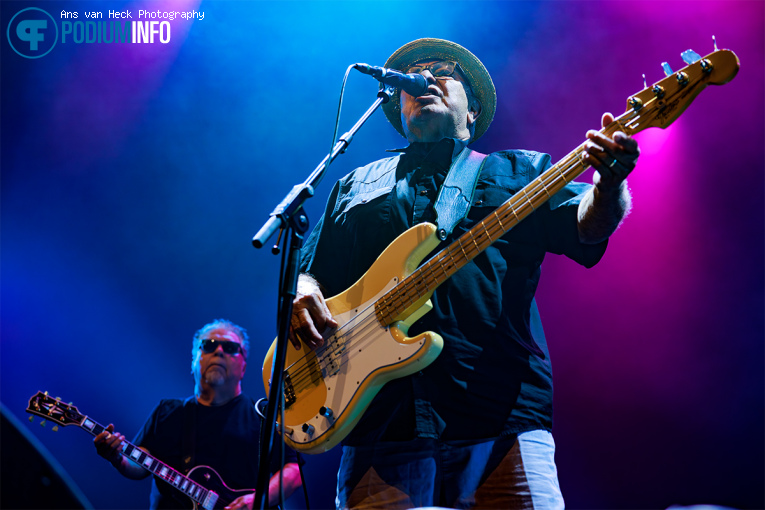 Los Lobos op Los Lobos - 05/06 - TivoliVredenburg foto