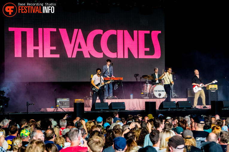 The Vaccines op Dauwpop 2025 foto