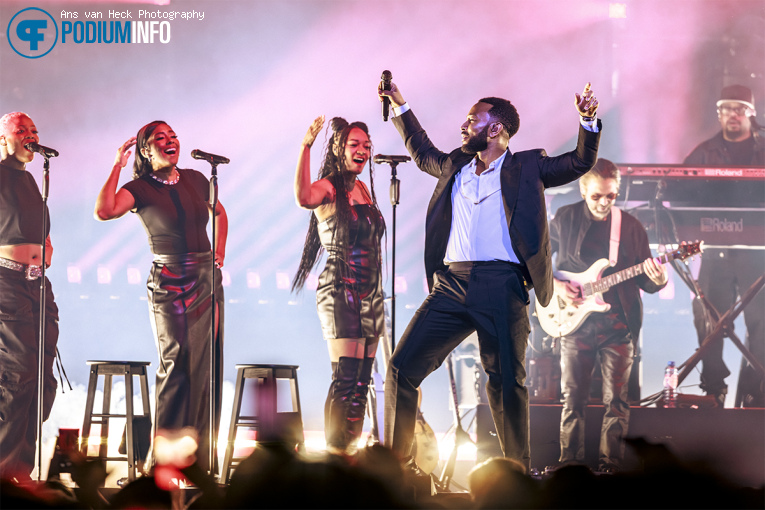 John Legend op John Legend - 02/06 - Ziggo Dome foto