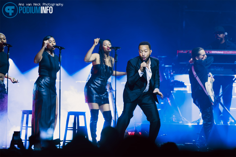 John Legend op John Legend - 02/06 - Ziggo Dome foto