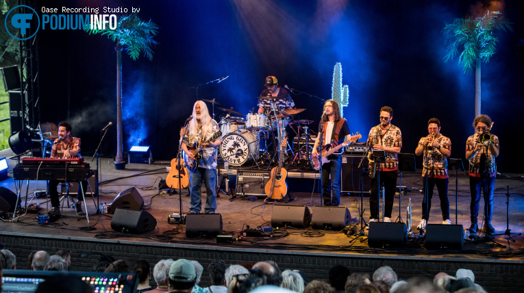 Young Gun Silver Fox op Young Gun Silver Fox - 12/06 - Openluchttheater De Goffert foto
