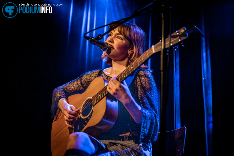 Miss September op ISHAN - 03/06 - Cinetol foto
