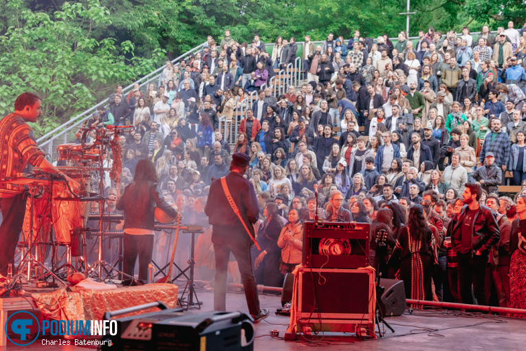 Altın Gün op Zuiderpark Live: Altin Gün - 06/06 - Zuiderparktheater foto