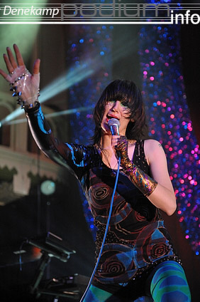 Yeah Yeah Yeahs op Yeah Yeah Yeah's - 29/4 - Paradiso foto