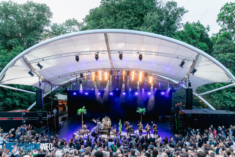 Young Gun Silver Fox op Zuiderpark Live: Young Gun Silver Fox - 08/06 - Zuiderparktheater foto