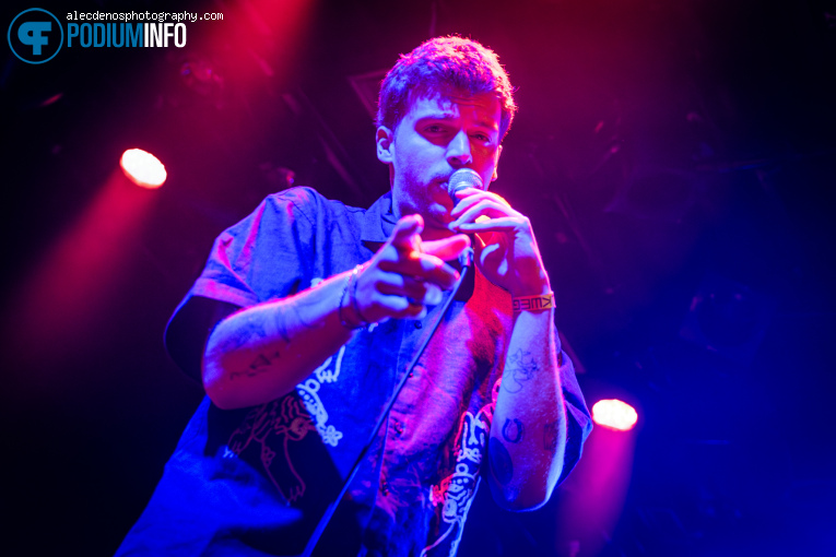 Säm Wilder op Raquel Rodriguez - 11/06 - Melkweg foto