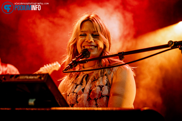 Basia Bulat op Basia Bulat - 13/06 - Paradiso foto