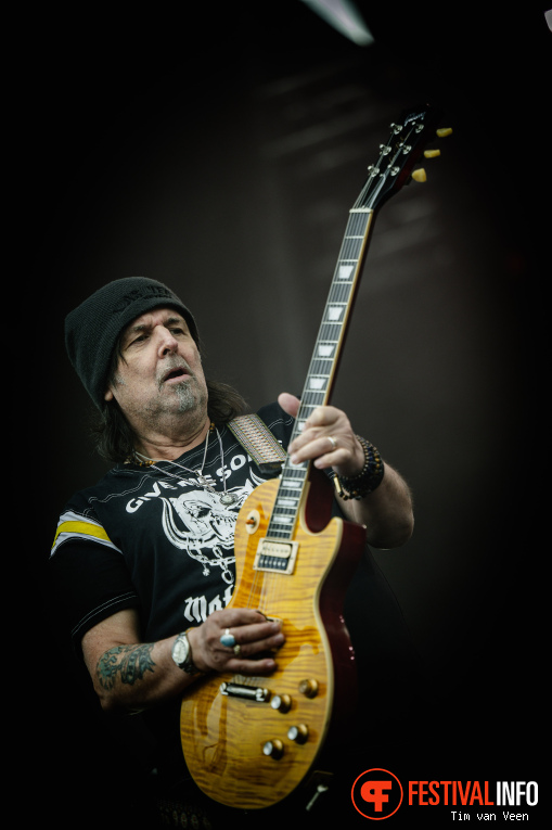 Phil Campbell And The Bastard Sons op Into The Grave 2025 - Zaterdag foto