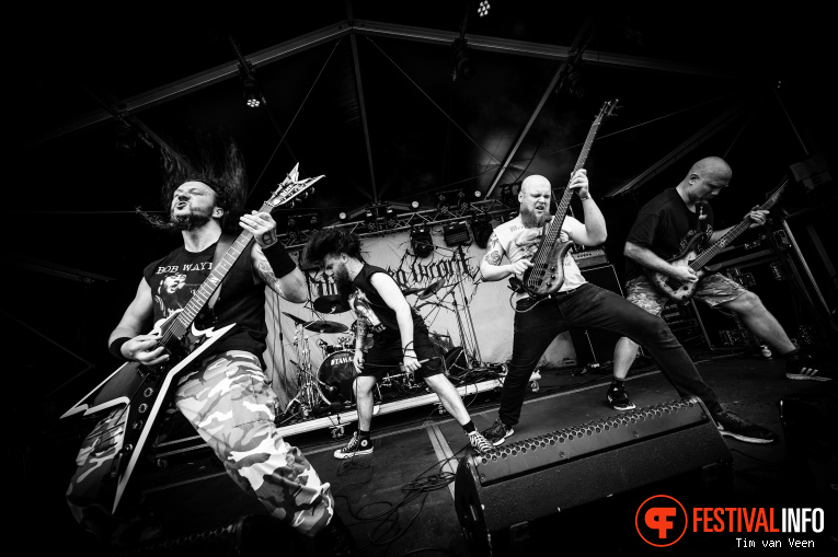Blood Red Throne op Into The Grave 2025 - Zaterdag foto