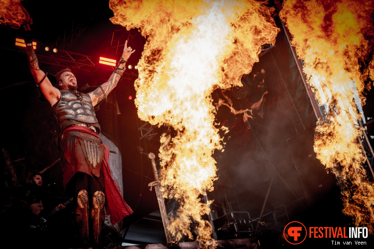 Feuerschwanz op Into The Grave 2025 - Zondag foto