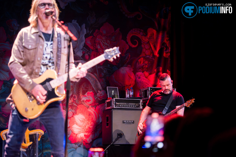 Myles Kennedy op Myles Kennedy - 11/06 - Hedon foto