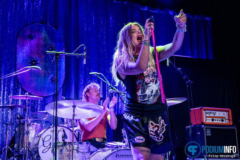 Barbee op Me First and the Gimme Gimmes - 19/06 - Metropool foto