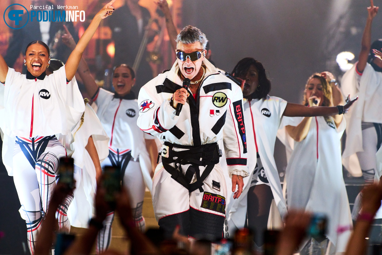 Robbie Williams op Robbie Williams - 22/06 - Johan Cruijff ArenA foto
