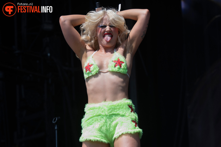 Amyl and The Sniffers op Pinkpop 2025 - Zaterdag foto