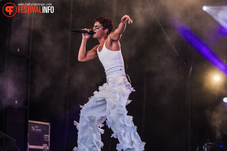 Omar Rudberg op Pinkpop 2025 - Zaterdag foto