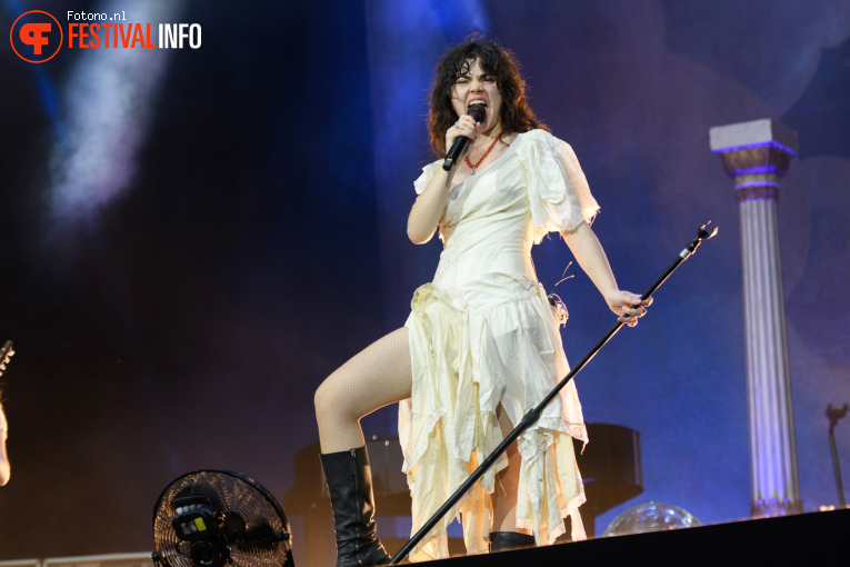 The Last Dinner Party op Pinkpop 2025 - Zaterdag foto