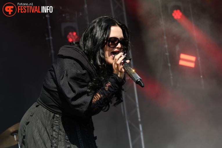 Amira Elfeky op Pinkpop 2025 - Zaterdag foto