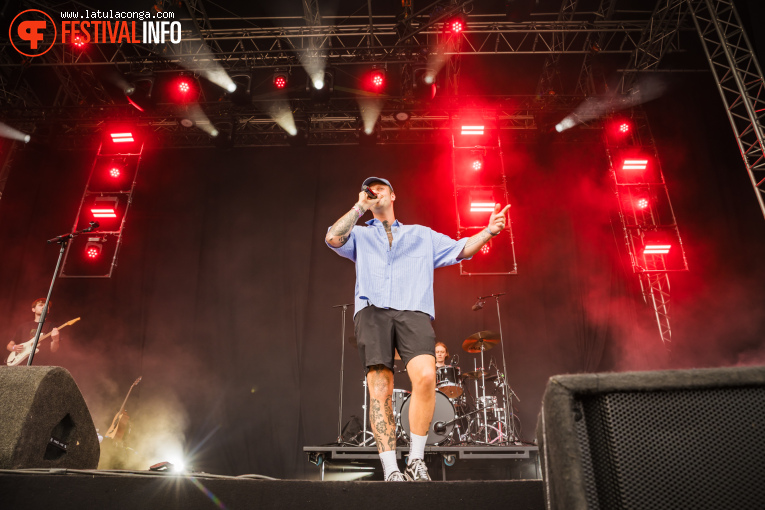 Mackenzy Mackay op Pinkpop 2025 - Zondag foto