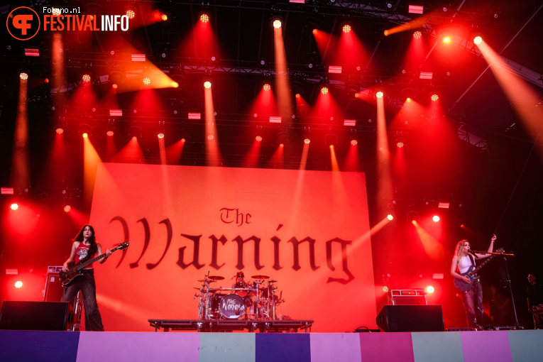 The Warning op Pinkpop 2025 - Zondag foto
