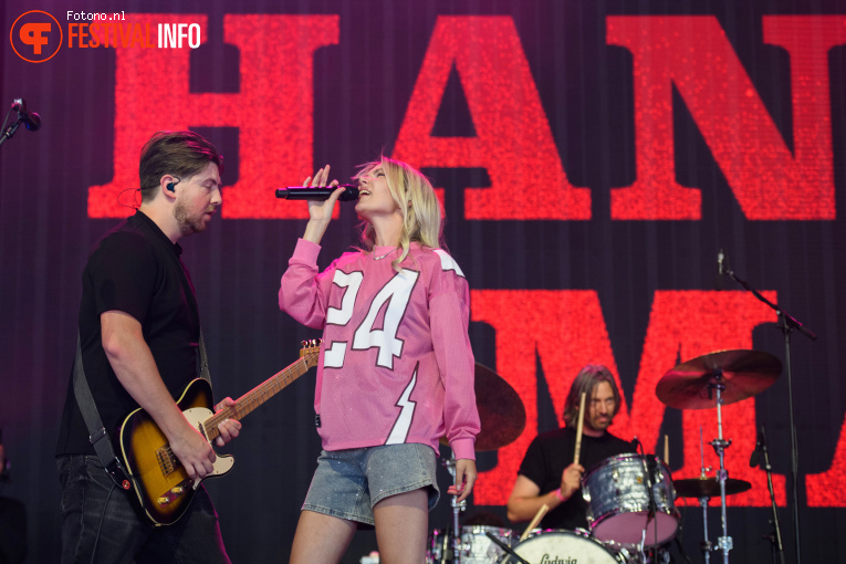 Hannah Mae op Pinkpop 2025 - Zondag foto