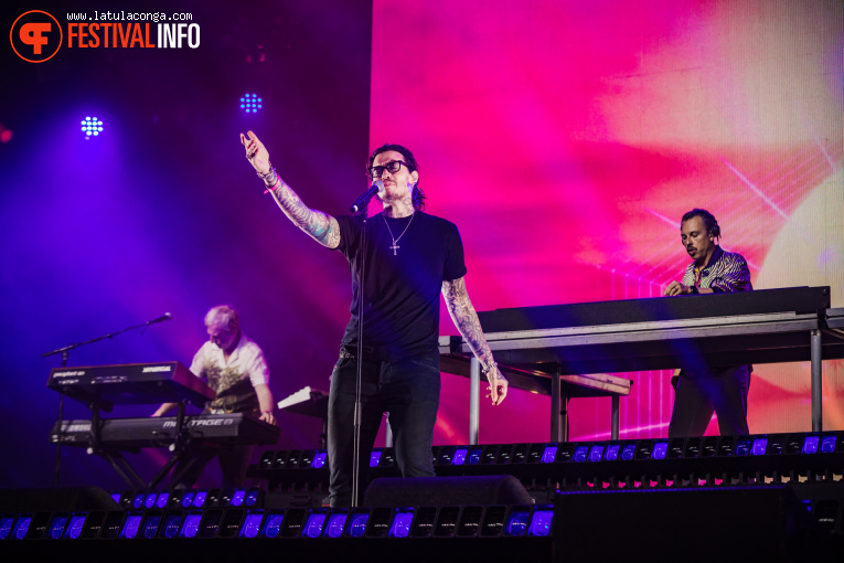 Purple Disco Machine op Pinkpop 2025 - Zondag foto