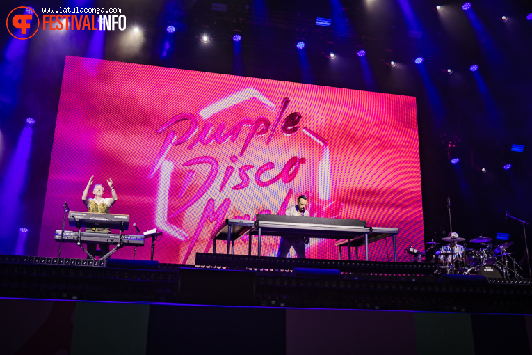 Purple Disco Machine op Pinkpop 2025 - Zondag foto