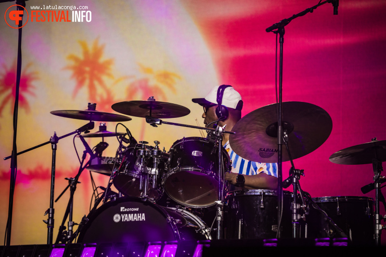 Purple Disco Machine op Pinkpop 2025 - Zondag foto
