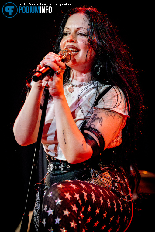 Kelsy Karter & The Heroines op Halestorm - 02/07 - Effenaar foto