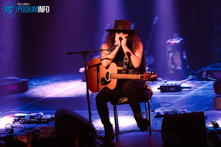 Lightnin' Luke op The Devil Makes Three - 03/07 - Melkweg foto