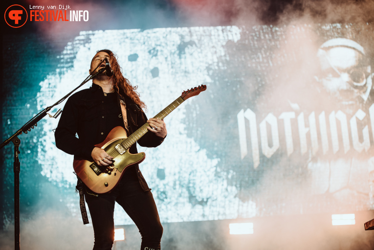 Nothing More op Jera On Air 2025 - Vrijdag foto