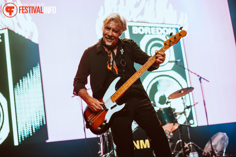 Sex Pistols Ft. Frank Carter op Jera On Air 2025 - Vrijdag foto