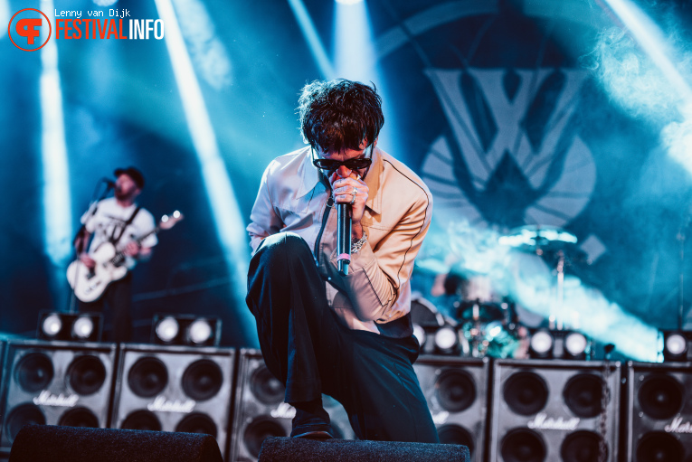 While She Sleeps op Jera On Air 2025 - Vrijdag foto