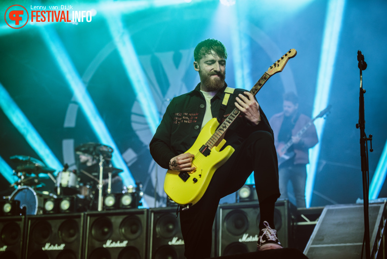 While She Sleeps op Jera On Air 2025 - Vrijdag foto
