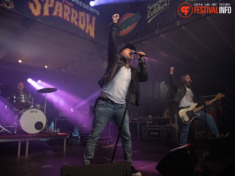 RAMONES ALIVE op Jera On Air 2025 - Vrijdag foto