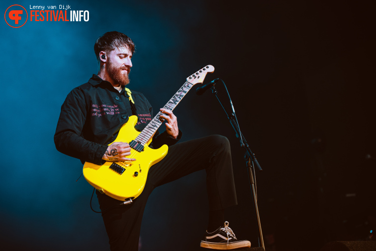 While She Sleeps op Jera On Air 2025 - Vrijdag foto