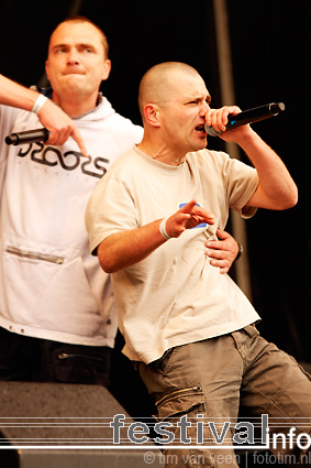 Osdorp Posse op Bevrijdingsfestival Flevoland 2009 foto