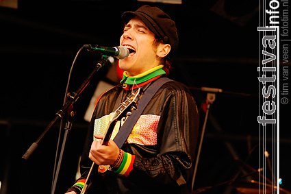 Mala Vita op Bevrijdingsfestival Flevoland 2009 foto