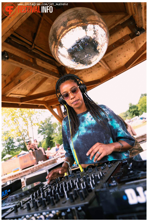 Natalie Robinson op Lago Lago 2025 foto