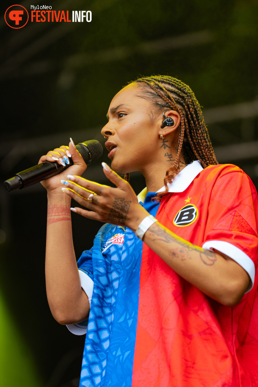 Zoë Livay op Reuring Festival 2025 foto