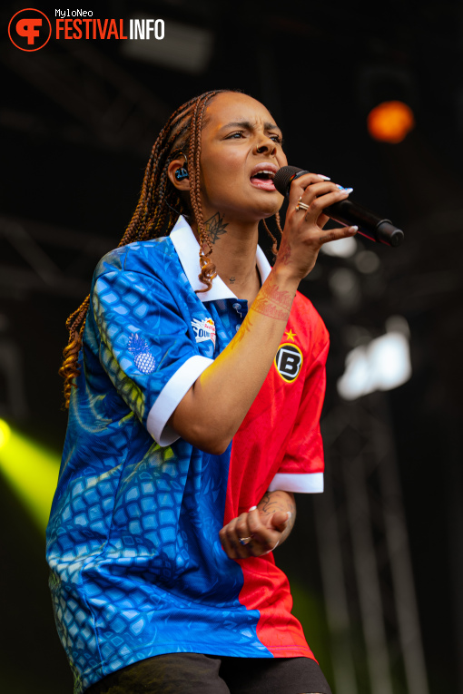 Zoë Livay op Reuring Festival 2025 foto