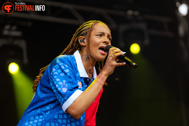 Zoë Livay op Reuring Festival 2025 foto