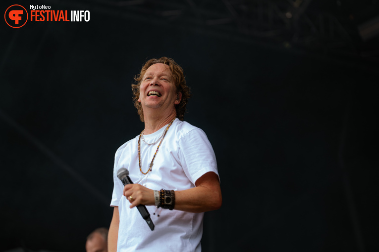 Van Dik Hout op Reuring Festival 2025 foto