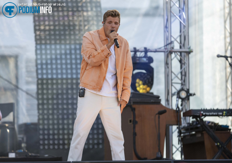 Jaap Reesema op Guus Meeuwis - Royal Park Live - 03/07 - Paleis Soestdijk foto