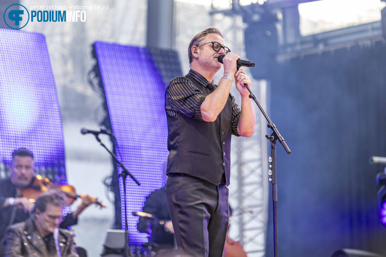 Guus Meeuwis op Guus Meeuwis - Royal Park Live - 03/07 - Paleis Soestdijk foto